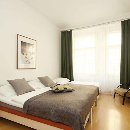Theatre Residence Прага Екстериор снимка