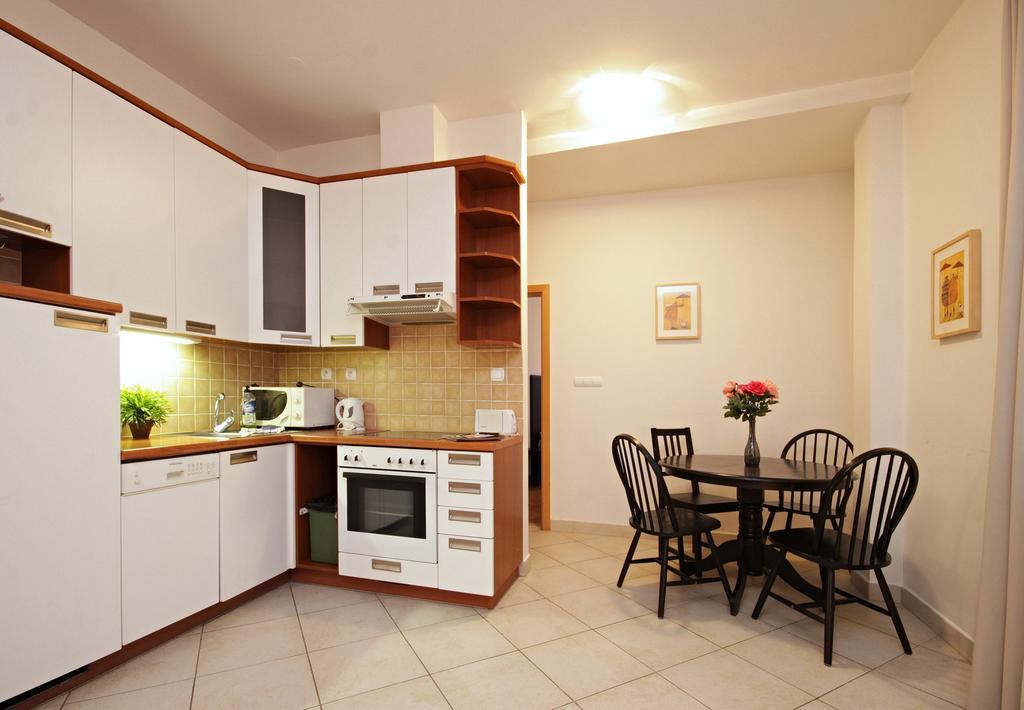 Theatre Residence Прага Екстериор снимка