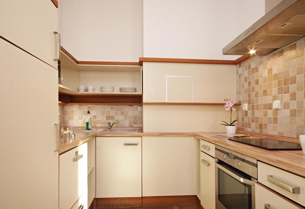 Theatre Residence Прага Екстериор снимка